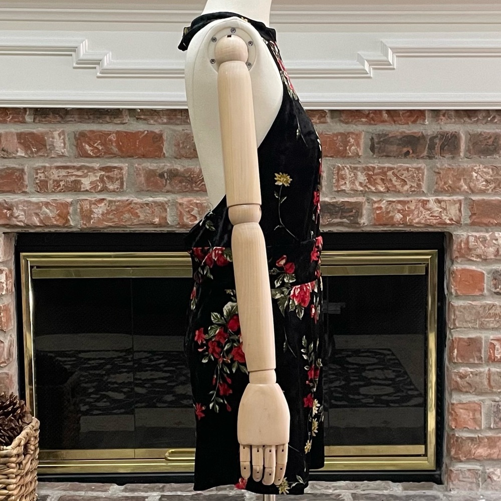 Audrey 3+1 Black Floral Velvet Halter Romper / S / Excellent condition - Picture 10 of 16